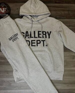 Tuta completa Gallery Dept. grigio mélange, felpa con cappuccio e pantaloni con logo nero