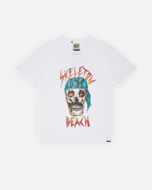 T-shirt bianca Skeleton Beach Skull con teschio e bandana verde acqua, retro ART THAT KILLS rosso